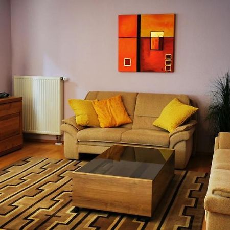 באדן-באדן Tolle, Gemutliche, Voll Moblierte 3 Zimmer Wohnung. מראה חיצוני תמונה