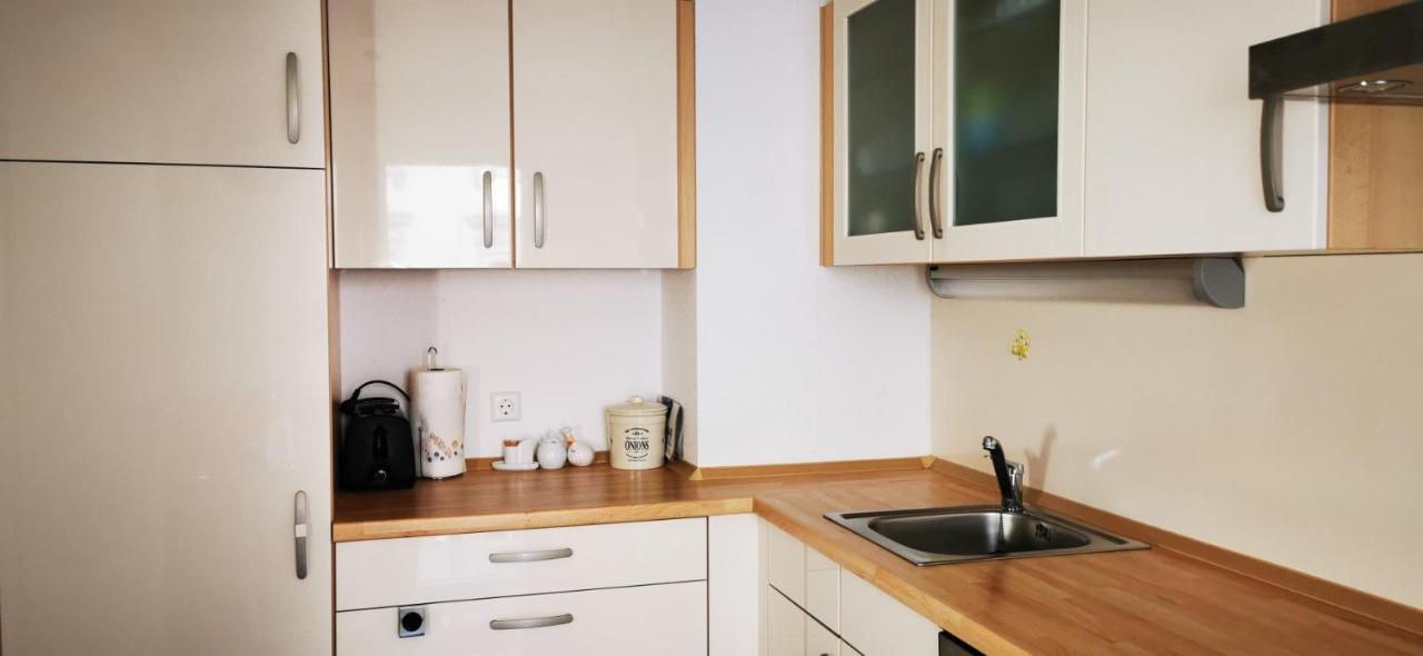 באדן-באדן Tolle, Gemutliche, Voll Moblierte 3 Zimmer Wohnung. מראה חיצוני תמונה